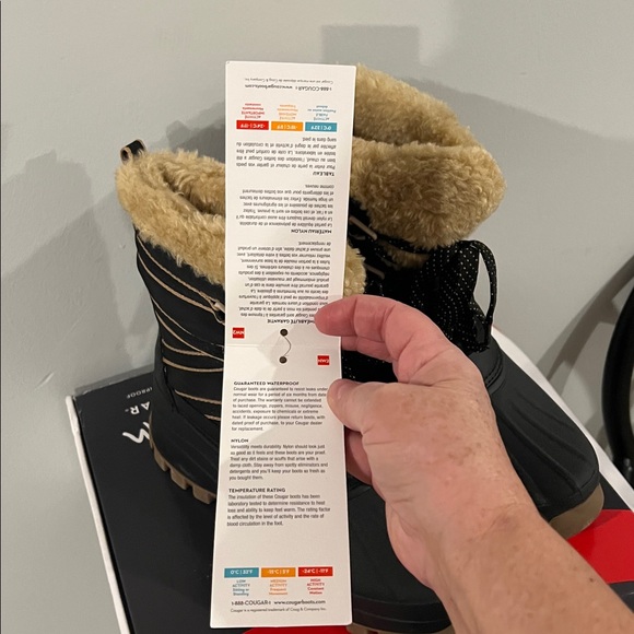 Cougar Women's Black and Tan Winter Boots - Picture 9 of 12